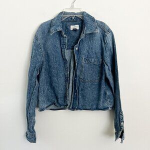 universal thread // blue cropped denim button down shirt M